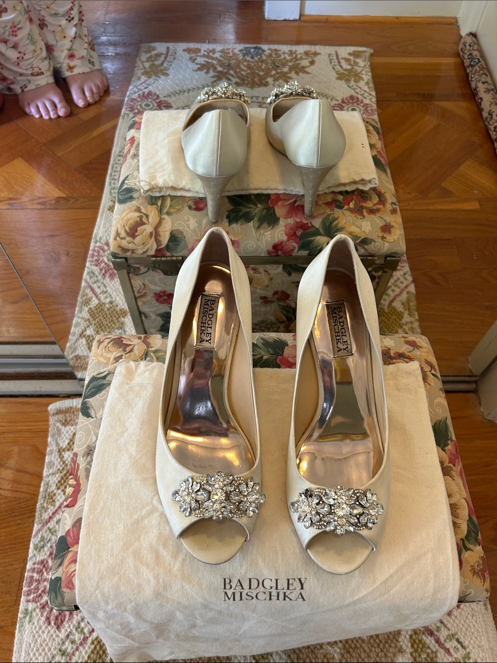 Badgley Mischka Ivory Crystal-Embellished Wedding Peep-Toe Heels